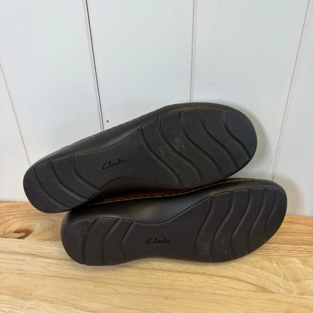 Clarks Collection Minimalist Leather Loafers Women Size 10 Preppy Office Comfy
